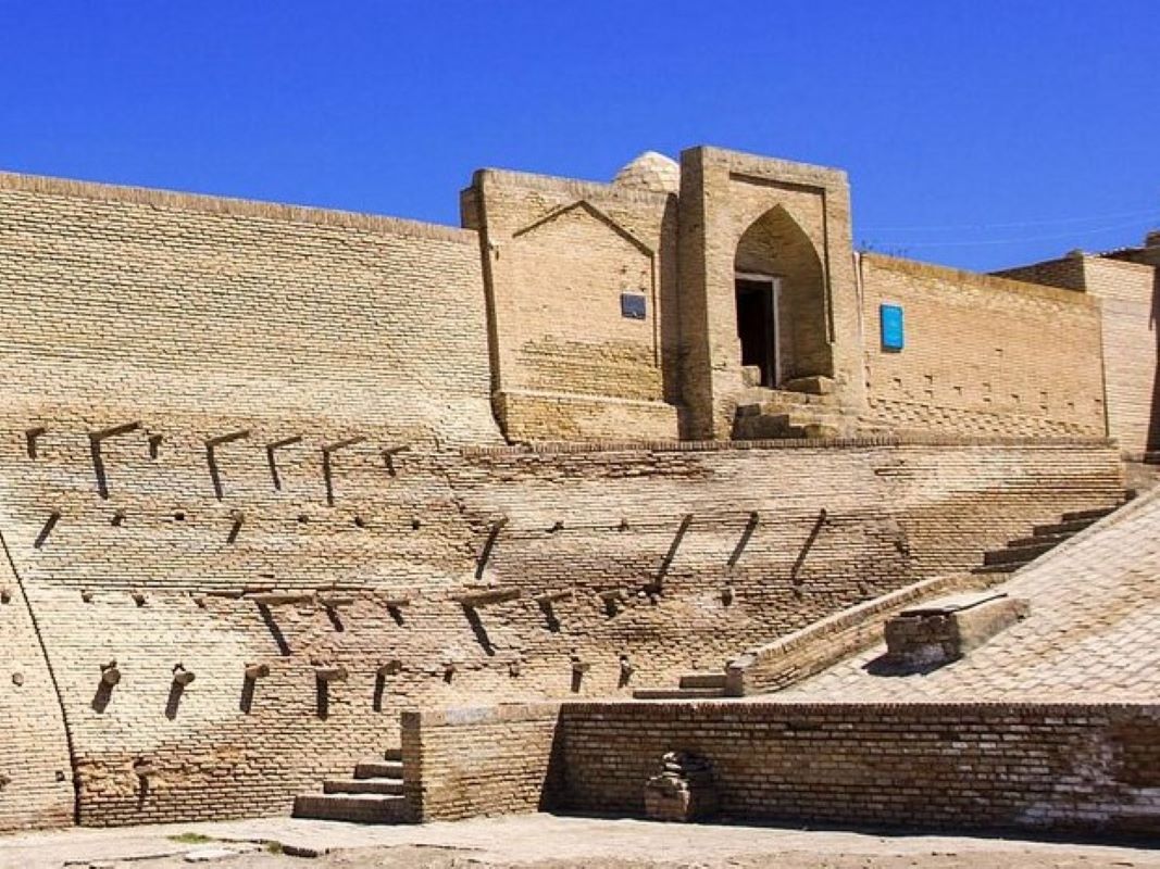 Zindan.Bukhara.jpg