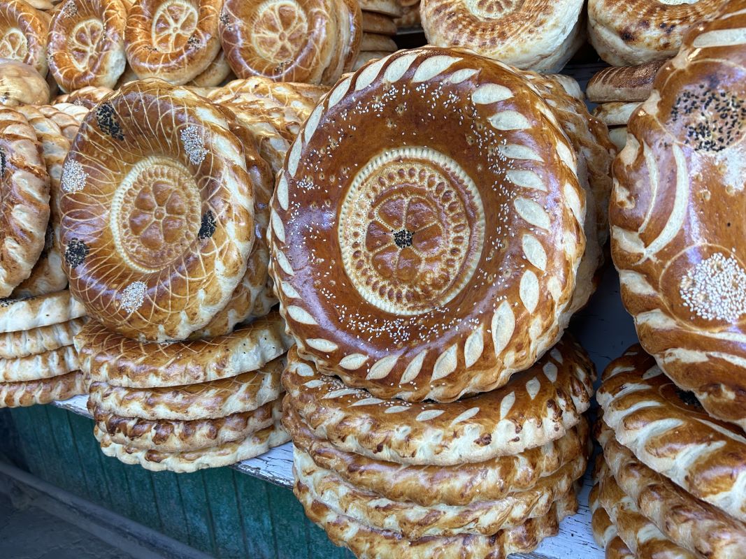 photo of Lepeshki in Kyrgyz bazaar