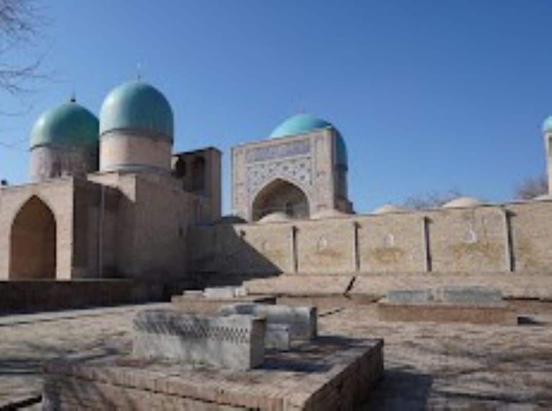 Mosque-Kok-Gumbaz.jpg